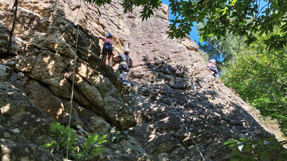 Toujours plus haut grâce à l’escalade !_Mariac