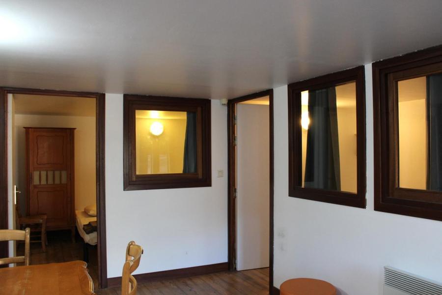 Grange des Tilleuls - Espace salon - Gîtes de Groupe d'Etape - Roure - Alpes-Maritimes