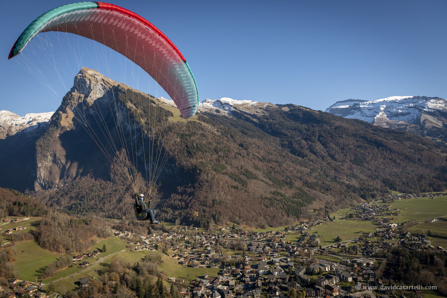 Paragliding flight with Airone Parapente
