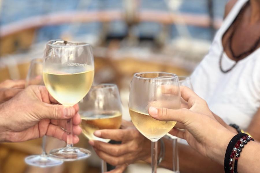 Journée Calanques, voile et baignade sur Eleanor Mary