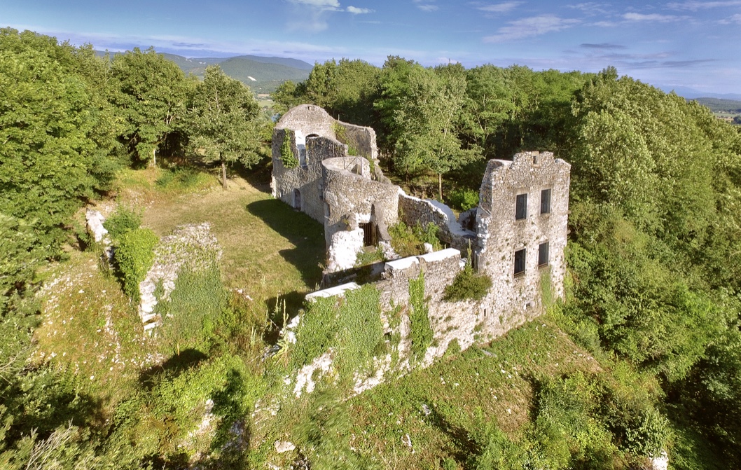 Visite du site médiéval de Quirieu