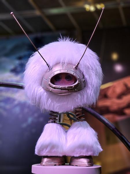 La mascotte Eurêka qui accompagne tous les visiteurs, petits et grands